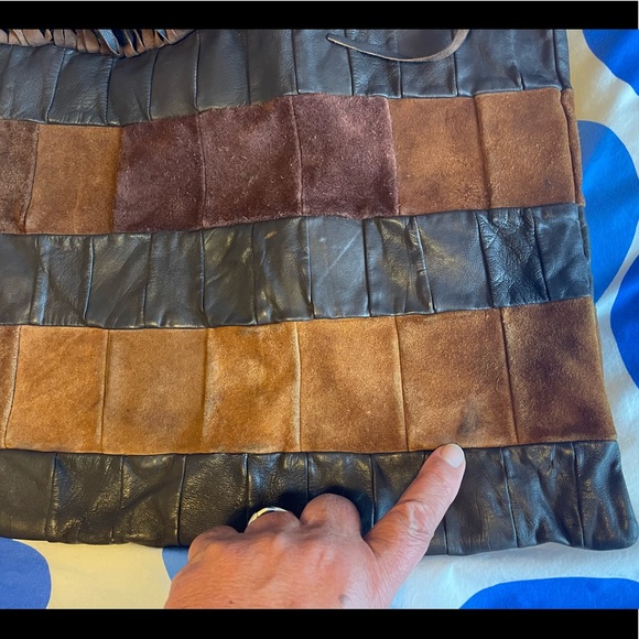 Tasseled leather patchwork purse for your eclectic outings - Picture 7 of 7